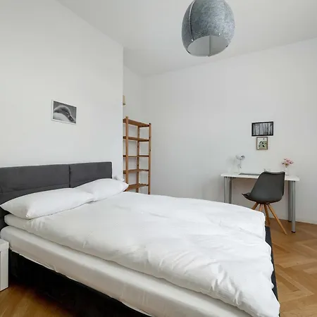 Bright Plac Muzealny In Perfect For Remote Work By Renters Apartamento *