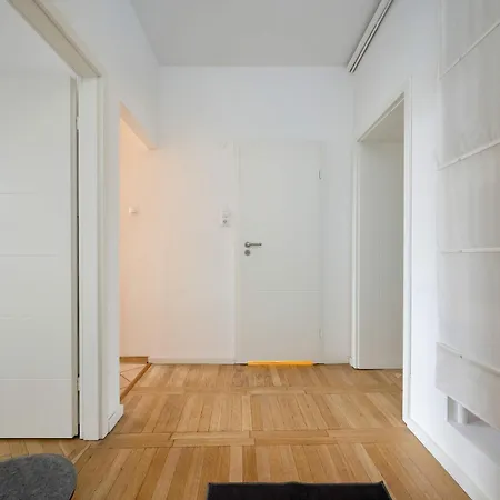 Bright Plac Muzealny In Perfect For Remote Work By Renters شقة *