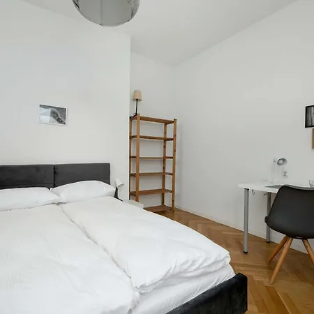Bright Plac Muzealny In Perfect For Remote Work By Renters شقة فروتسواف