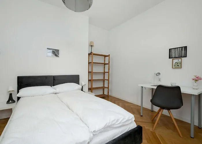 Bright Plac Muzealny In Perfect For Remote Work By Renters Apartment Wroclaw