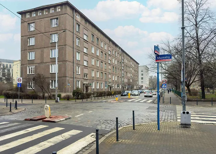 Bright Plac Muzealny In Perfect For Remote Work By Renters *